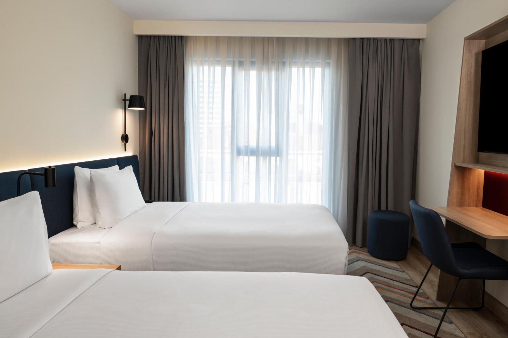 Hampton By Hilton Istanbul Merter Extérieur photo