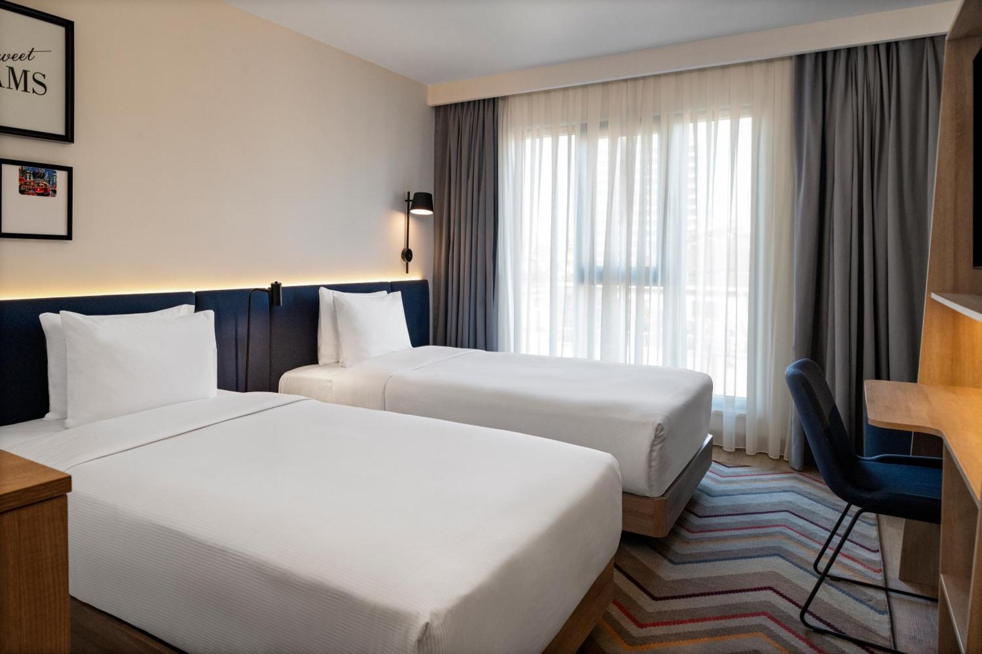 Hampton By Hilton Istanbul Merter Extérieur photo