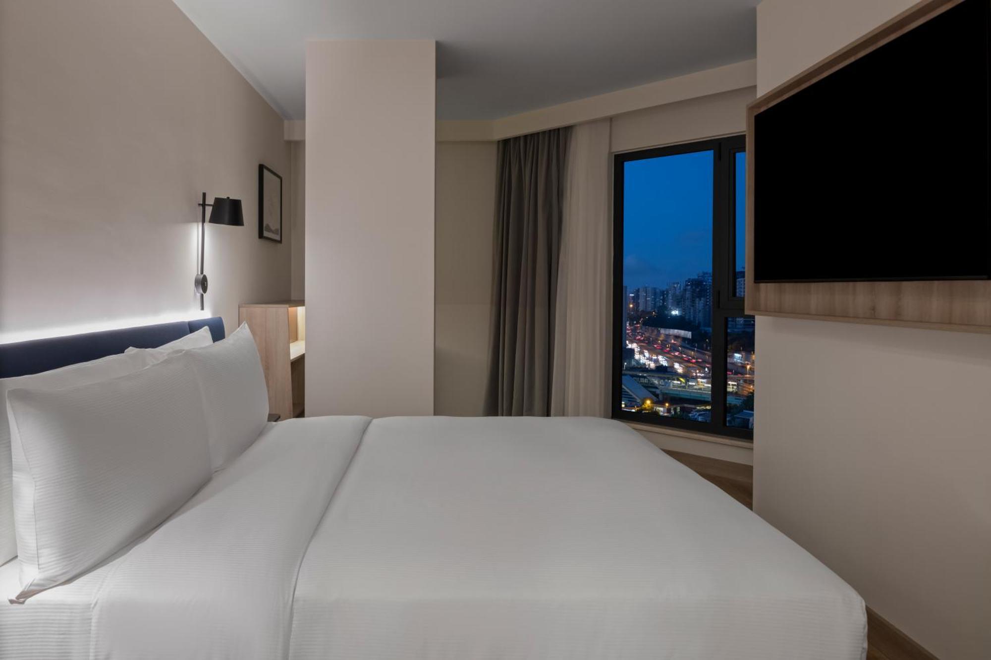 Hampton By Hilton Istanbul Merter Extérieur photo