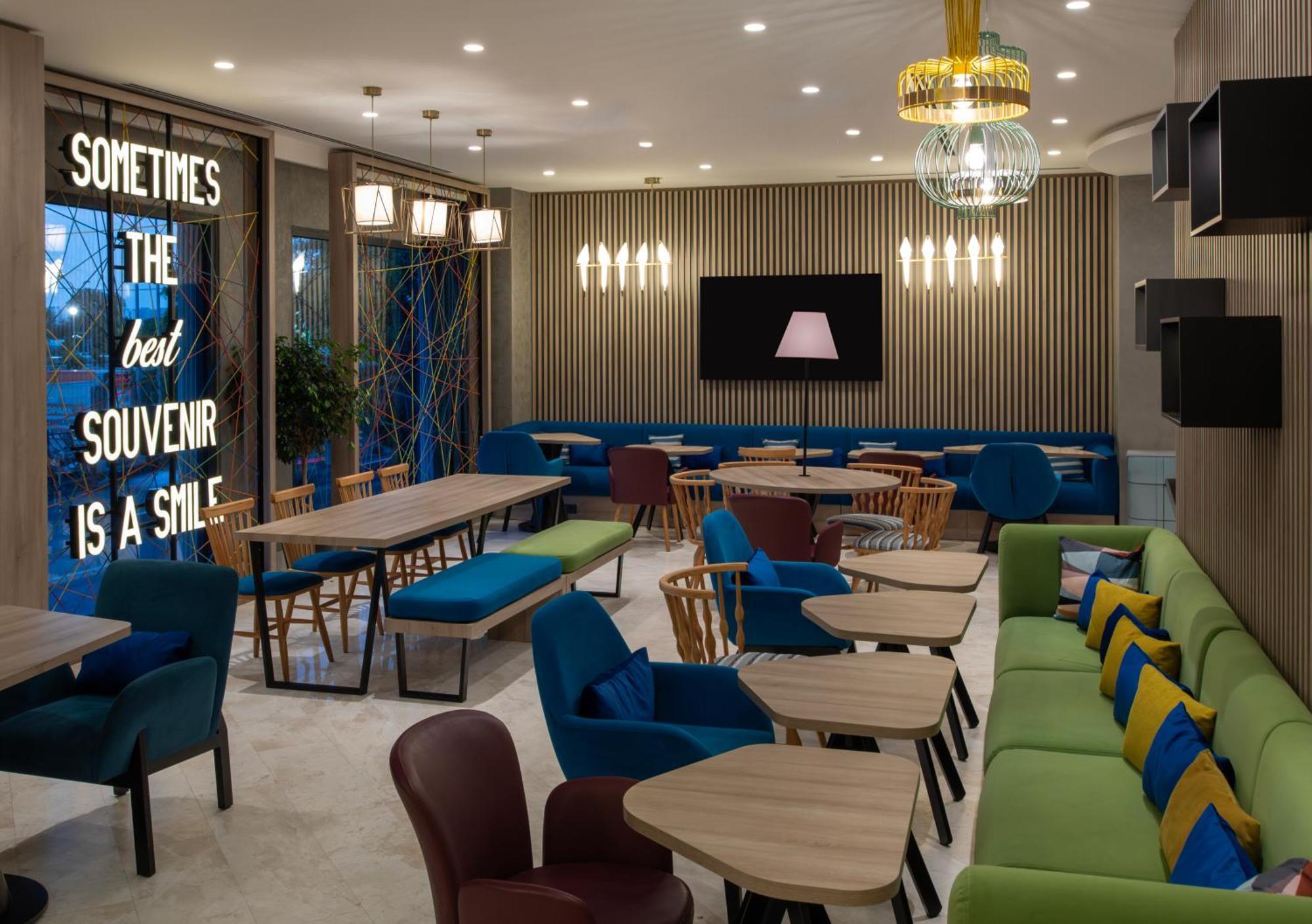 Hampton By Hilton Istanbul Merter Extérieur photo