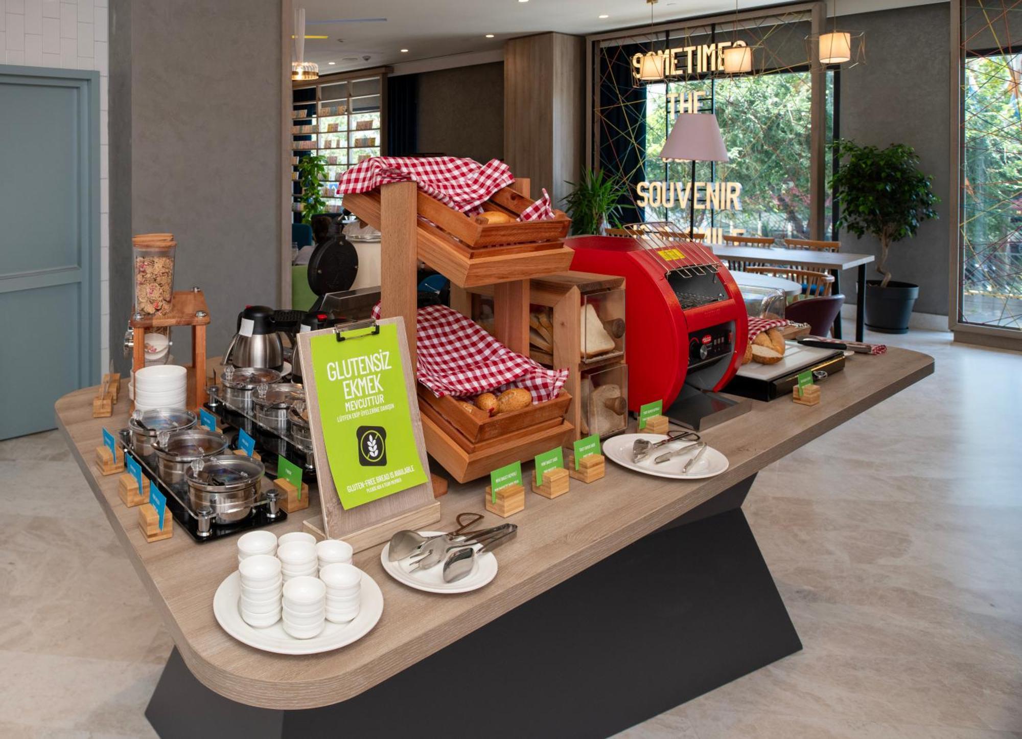 Hampton By Hilton Istanbul Merter Extérieur photo